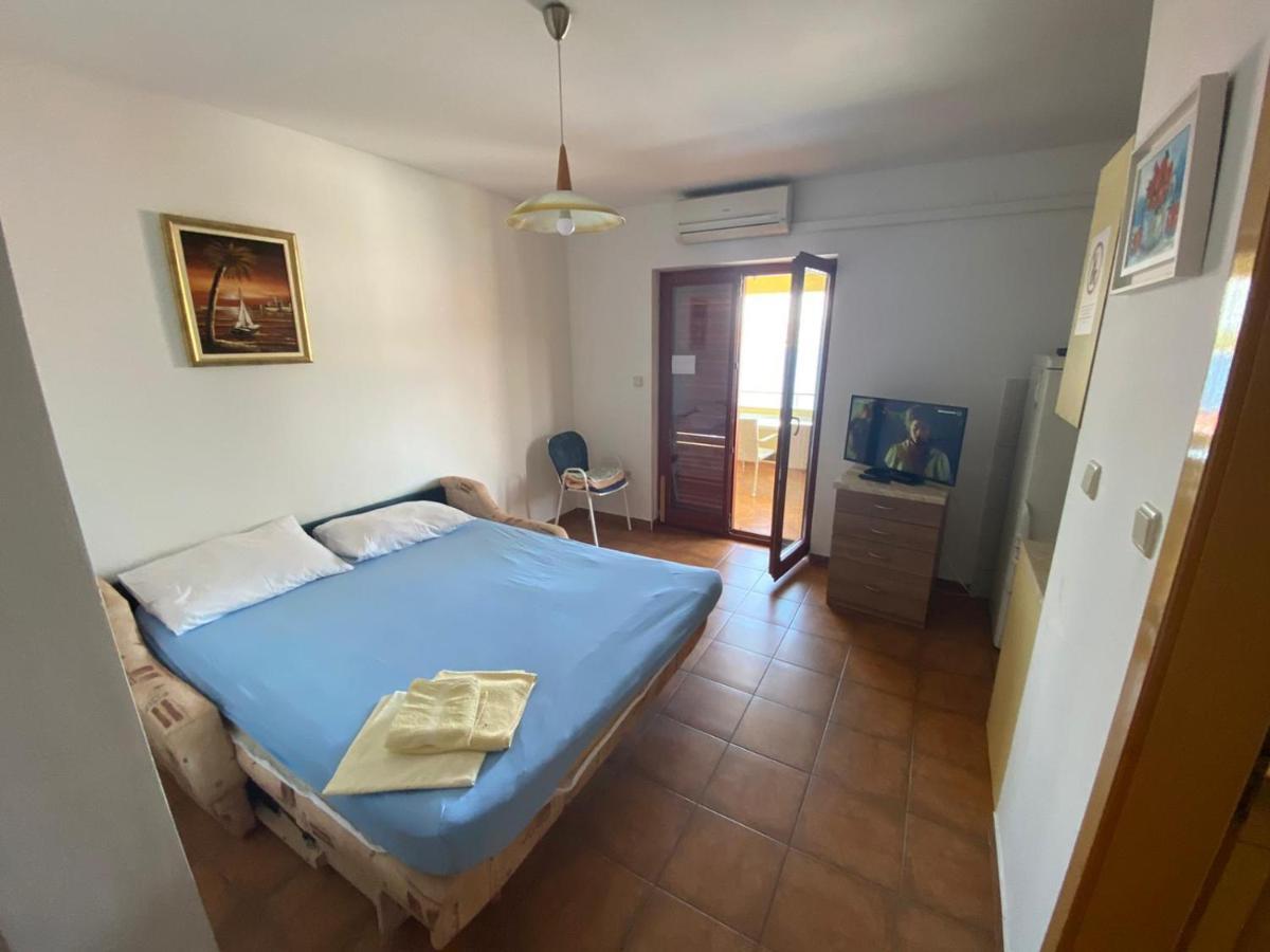 Apartments Viktor Rogoznica  Kültér fotó