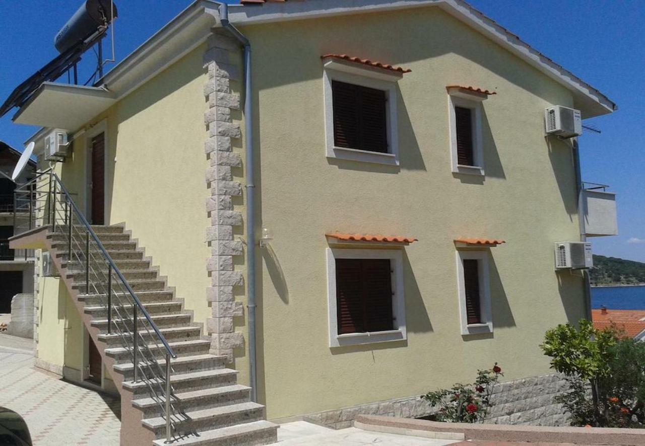 Apartments Viktor Rogoznica  Kültér fotó